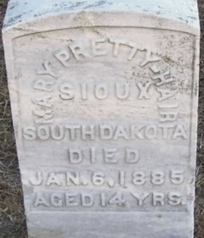 Mary Pretty Hair's headstone