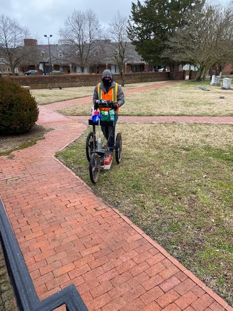 A ground-penetrating radar survey on the churchyard path